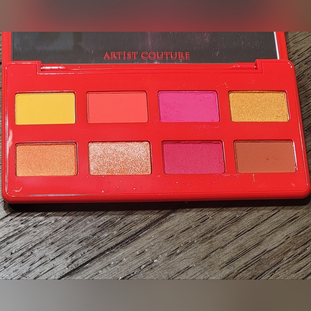 Artist Couture Caliente Eyeshadow Palette